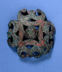 Monture avec décoration champlevé, c.2ème siècle après J.-C.